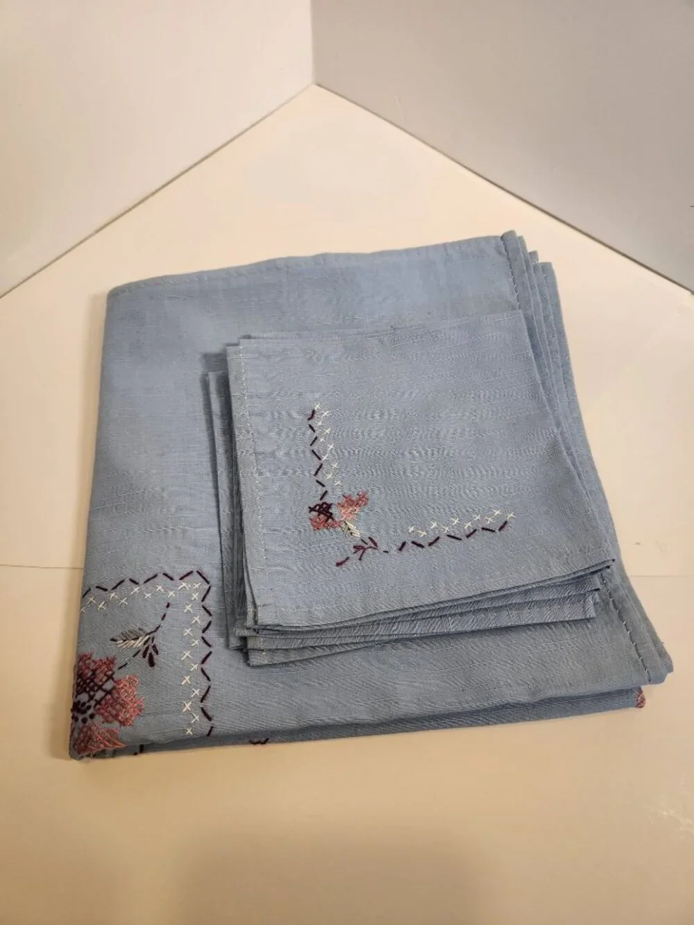 Vintage Colorful  blue Card Tablecloth Set Embroidered 4 napkins